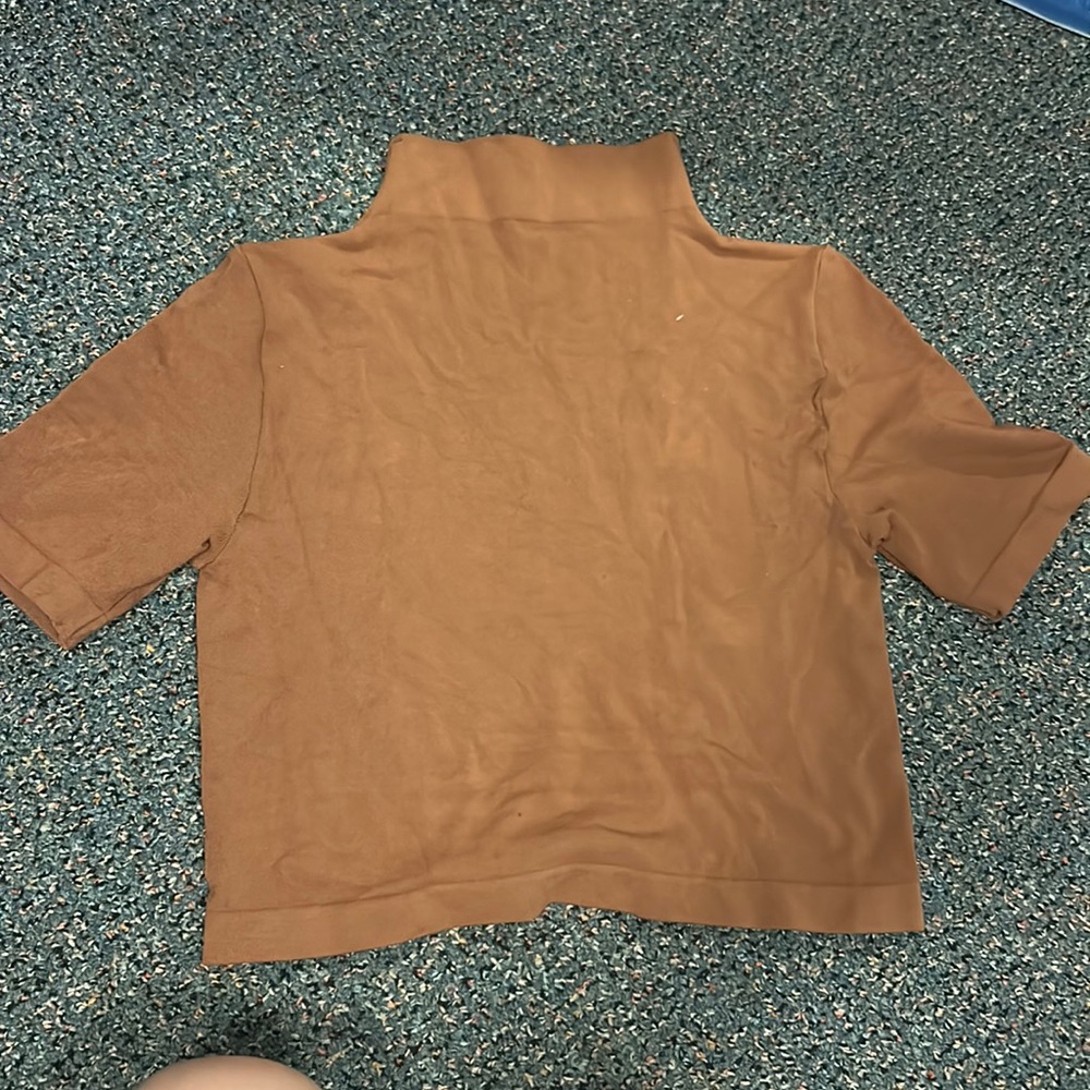 Turtle neck crop top